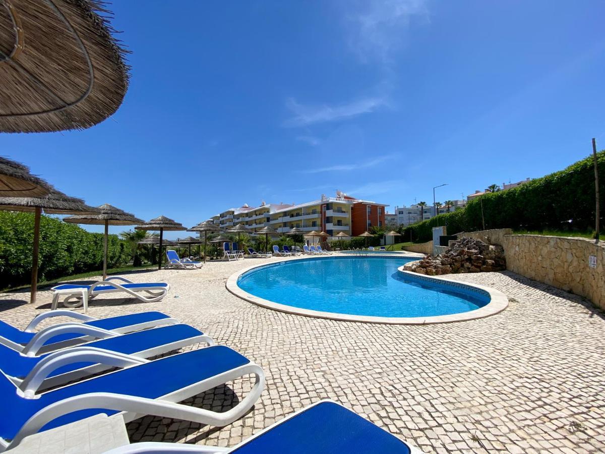 Charming With Panoramic View And Pool #1932 * Lagos