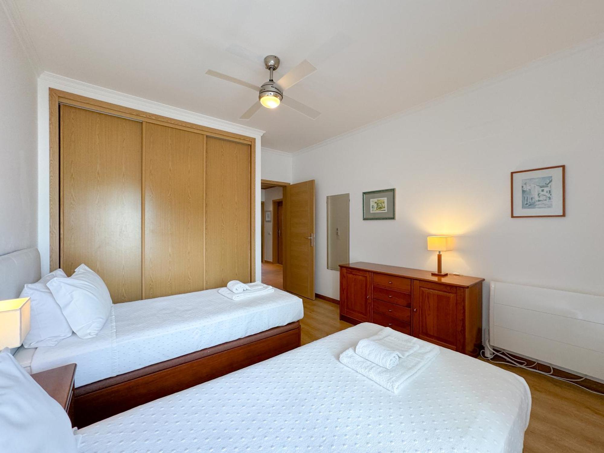 Charming With Panoramic View And Pool #1932 Lagos